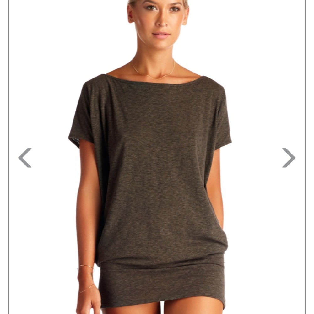 Vitamin A swim coverup tunic t-back NWT